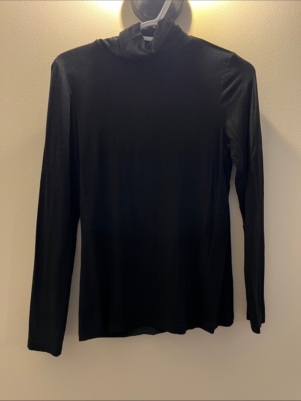 Women's Black Long Sleeve Slim Turtleneck Top